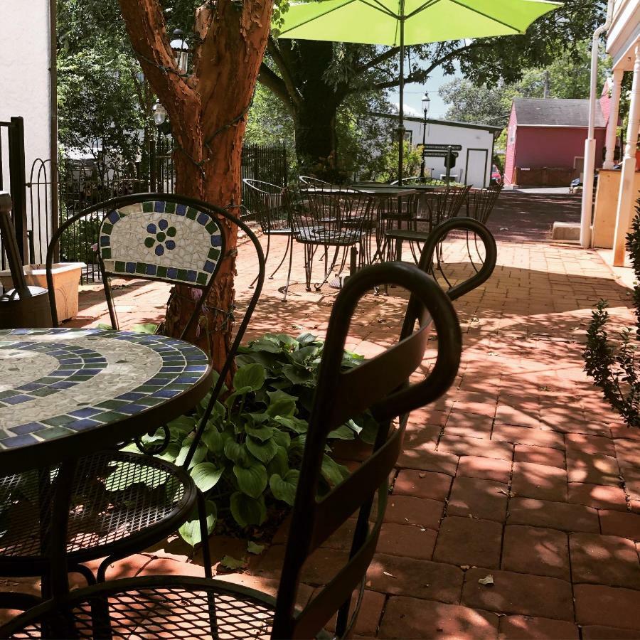 Hargrave House Bed And Breakfast ดอยล์สทาวน์ ภายนอก รูปภาพ